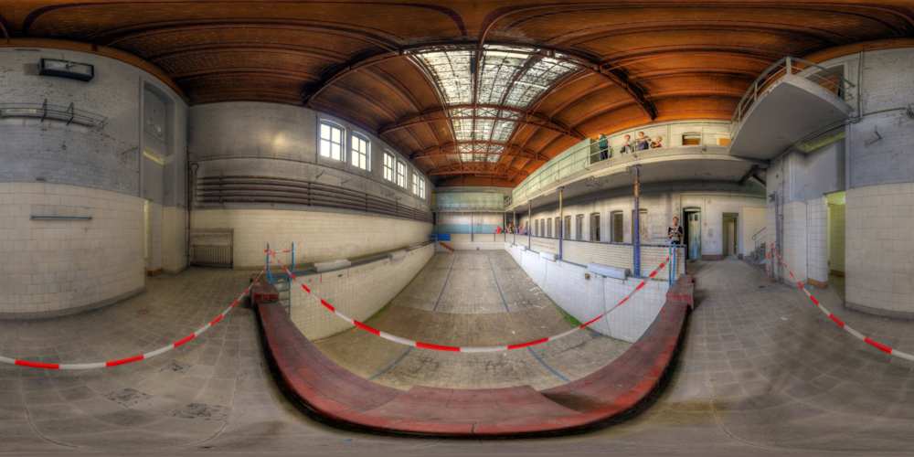 Freisebad - großes Badebecken