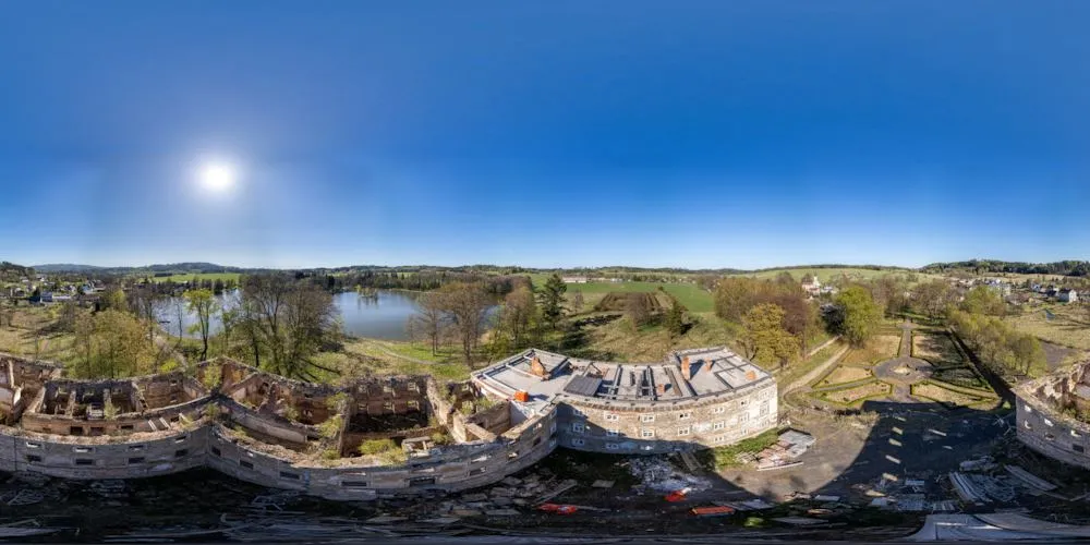 360° Panorama: Schloss Lipová (Hainspach) in Tschechien