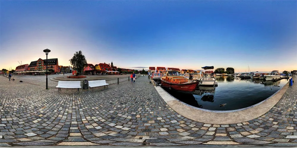 360° Panorama: Abendstimmung im Hafen in Waren (Müritz)