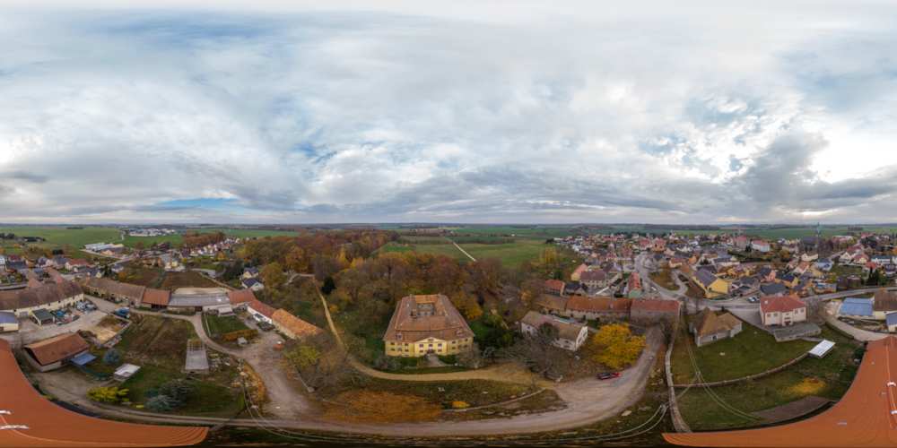 Luftpanorama - Schloss Radibor im Herbst