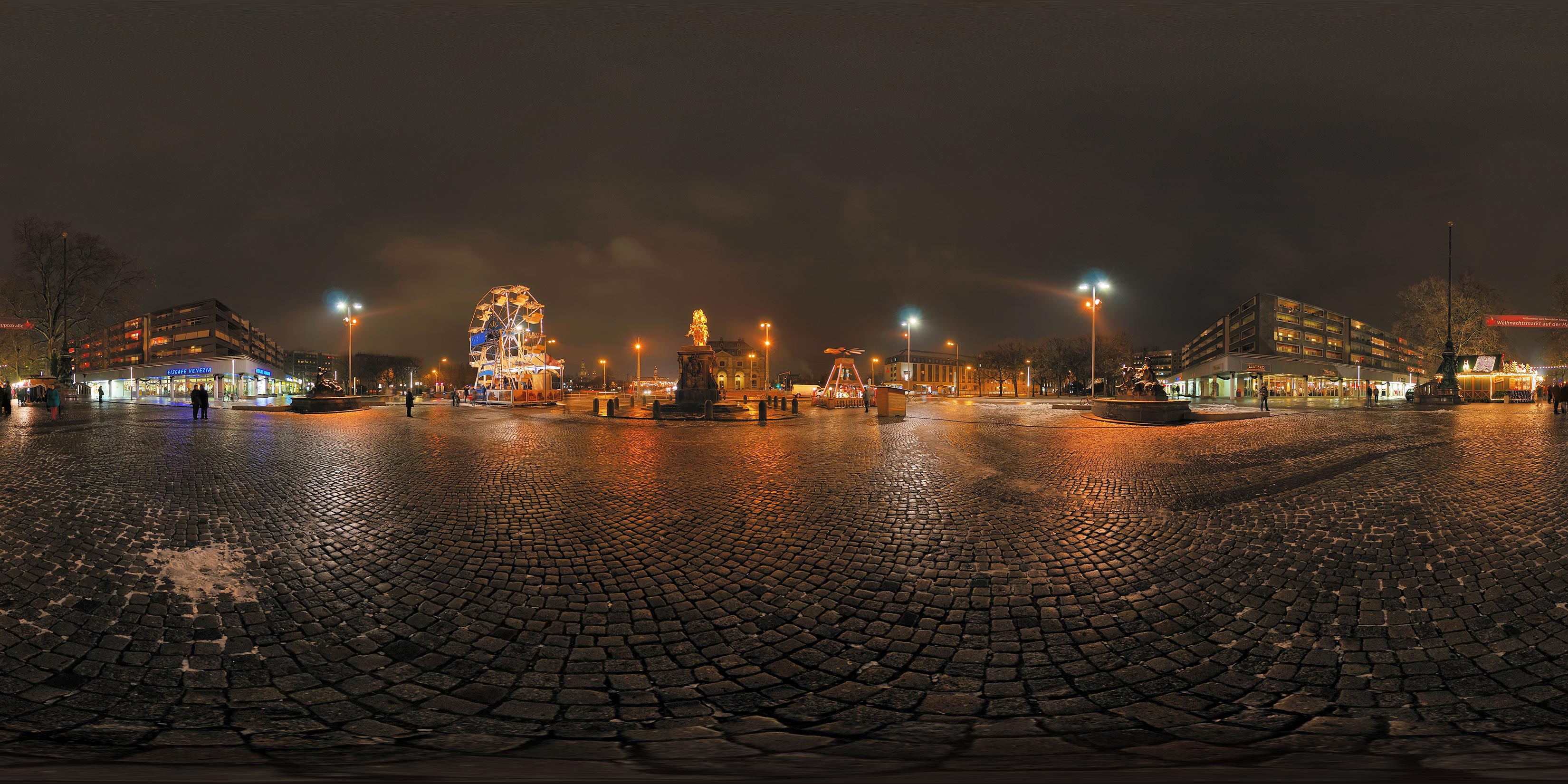 Weihnachtsmarkt auf der Hauptstraße